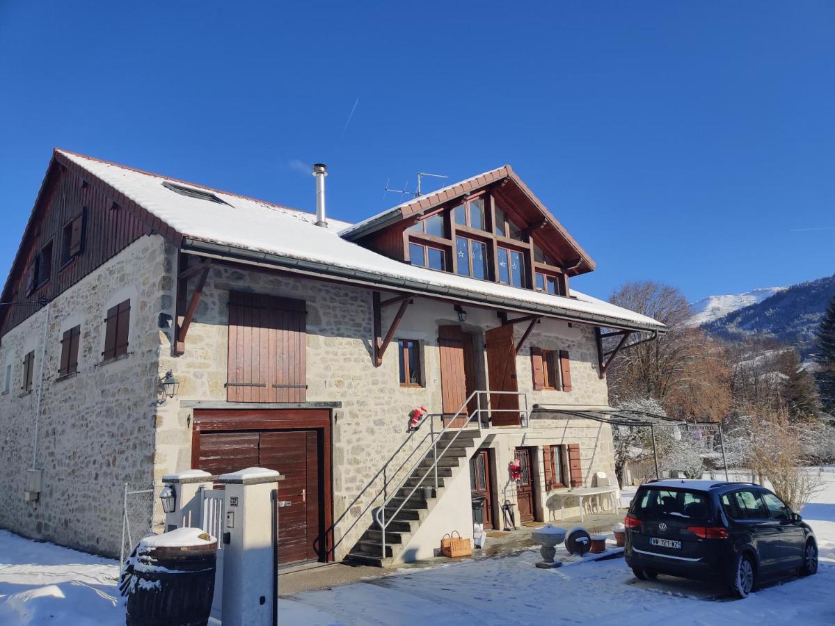 Gite Vallee Verte Burdignin Exterior photo